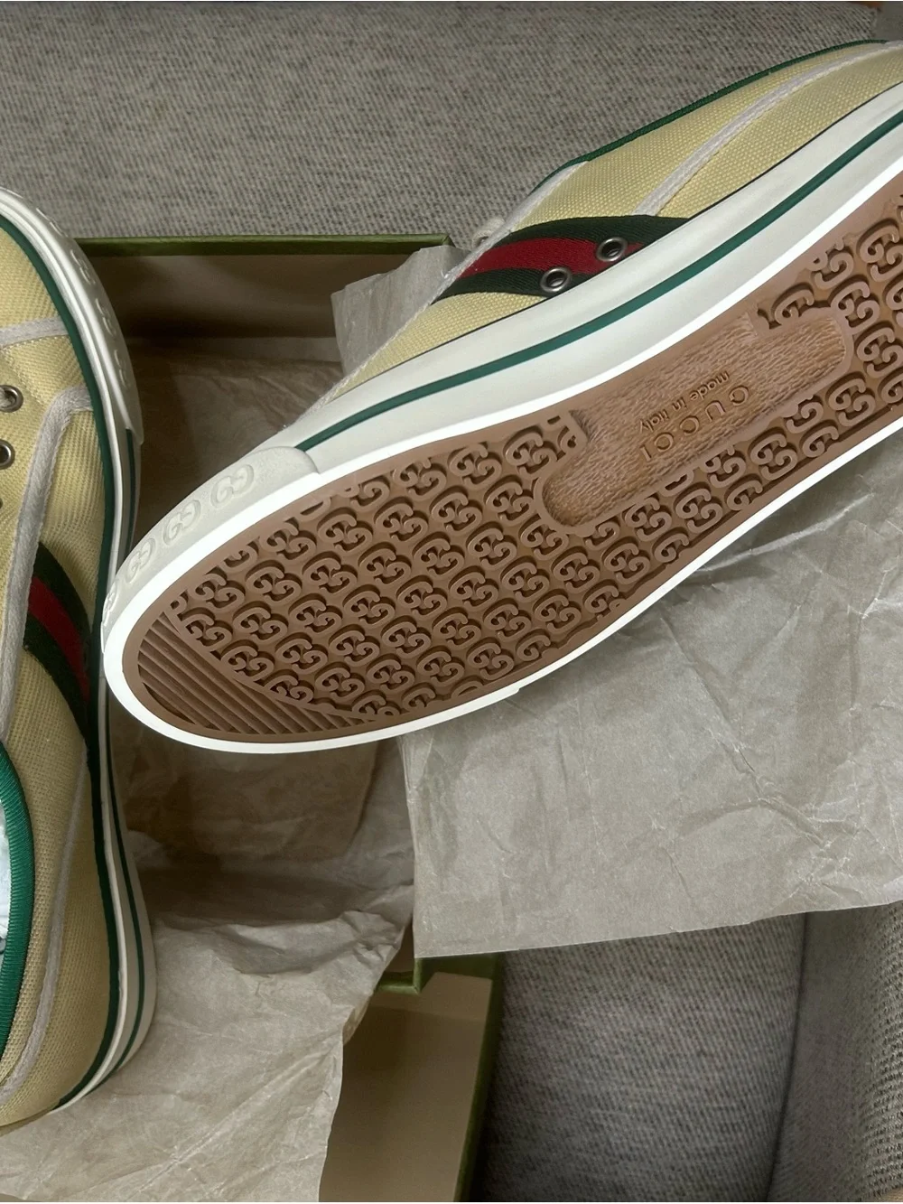 Gucci Beige Canvas Low-Top Sneakers with Green & Red Stripe